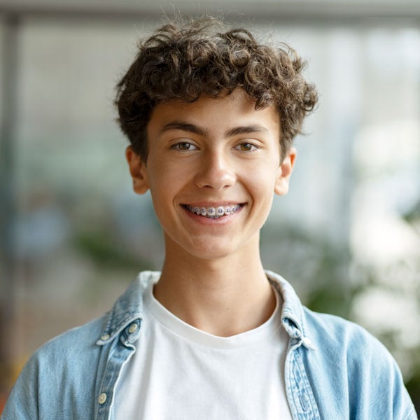 Leander-Smiles-1763926700